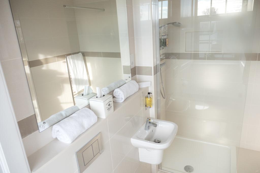 Broadway House Luxury Serviced Rooms Exeter Ruang foto