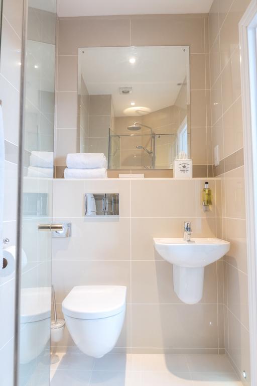 Broadway House Luxury Serviced Rooms Exeter Ruang foto