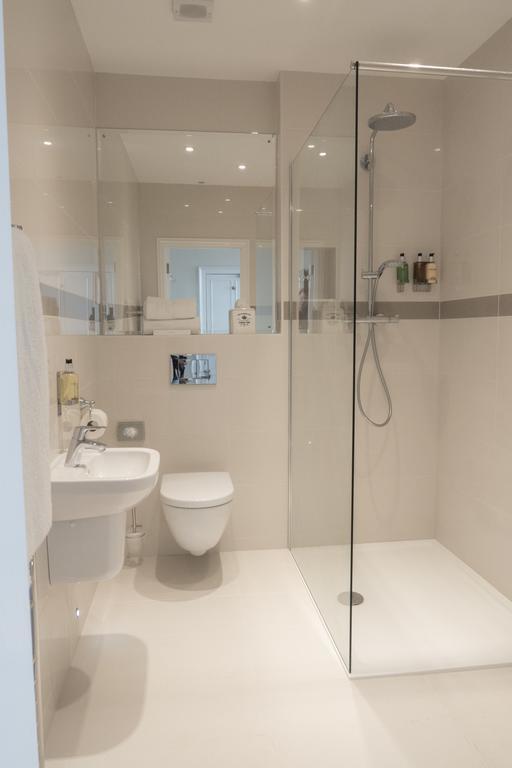 Broadway House Luxury Serviced Rooms Exeter Ruang foto
